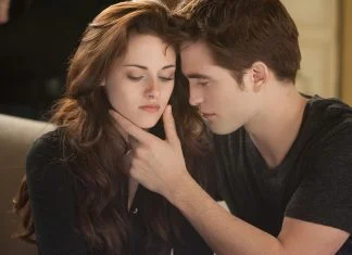 These signs prove that you have a controlling girlfriend