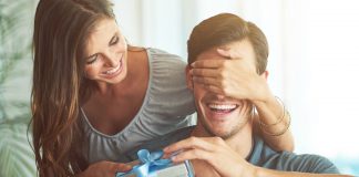 Here Are Some Fashionable Gift Ideas for Guys That Won’t Make His Eyes Roll