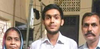 This Delhi Bus Driver’s Son Is Among The CBSE Toppers Prince Kumar Topper CBSE