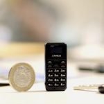 this-is-the-smallest-phone-in-the-world1400-1514368493_1100x513